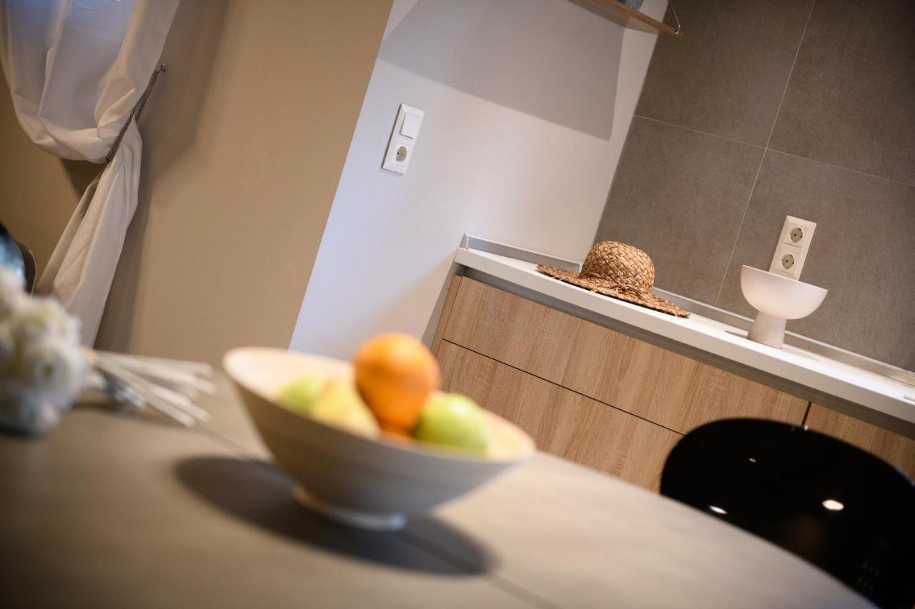לימנאס Louloudis Apartments Complex מראה חיצוני תמונה