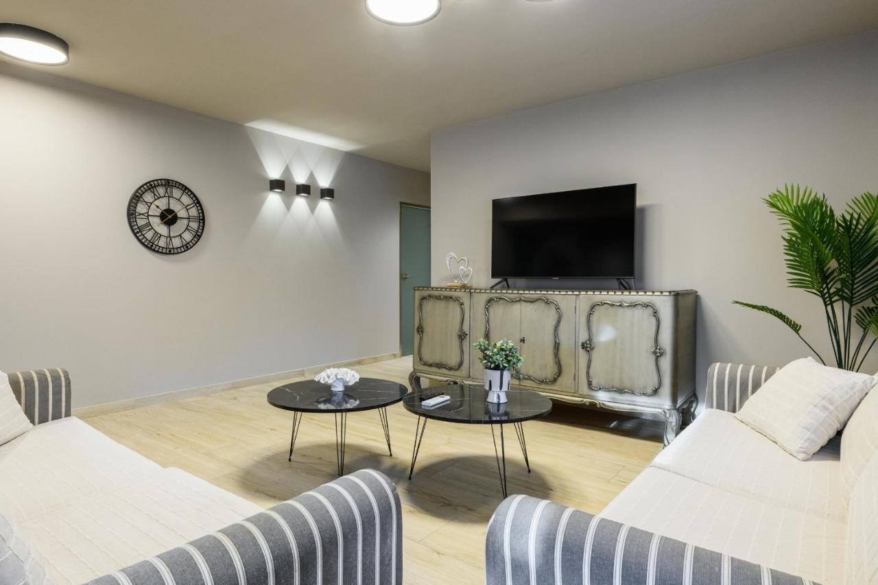 לימנאס Louloudis Apartments Complex מראה חיצוני תמונה
