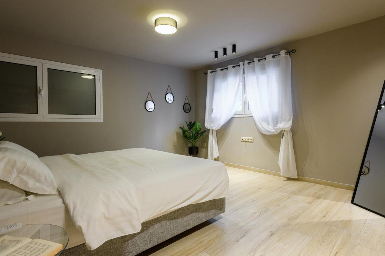 לימנאס Louloudis Apartments Complex מראה חיצוני תמונה