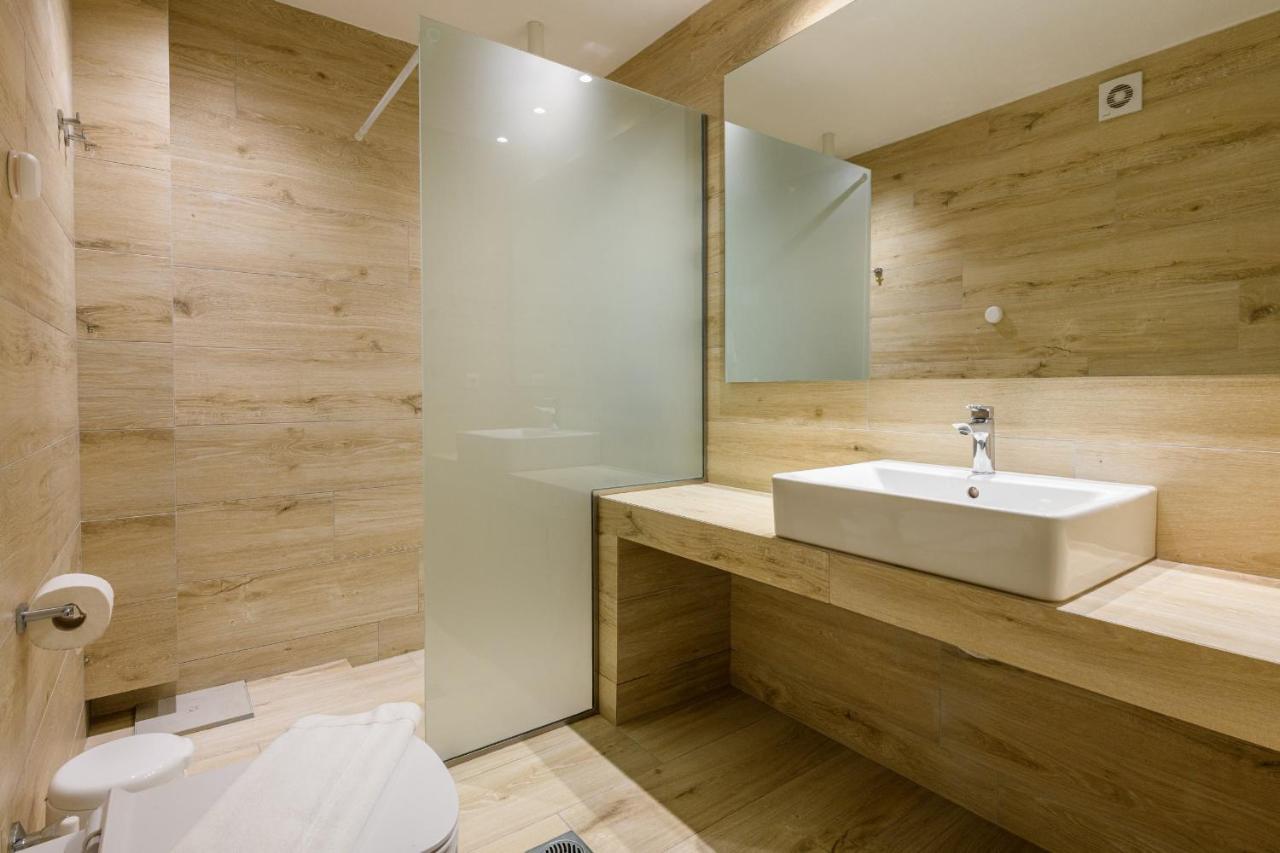 לימנאס Louloudis Apartments Complex מראה חיצוני תמונה