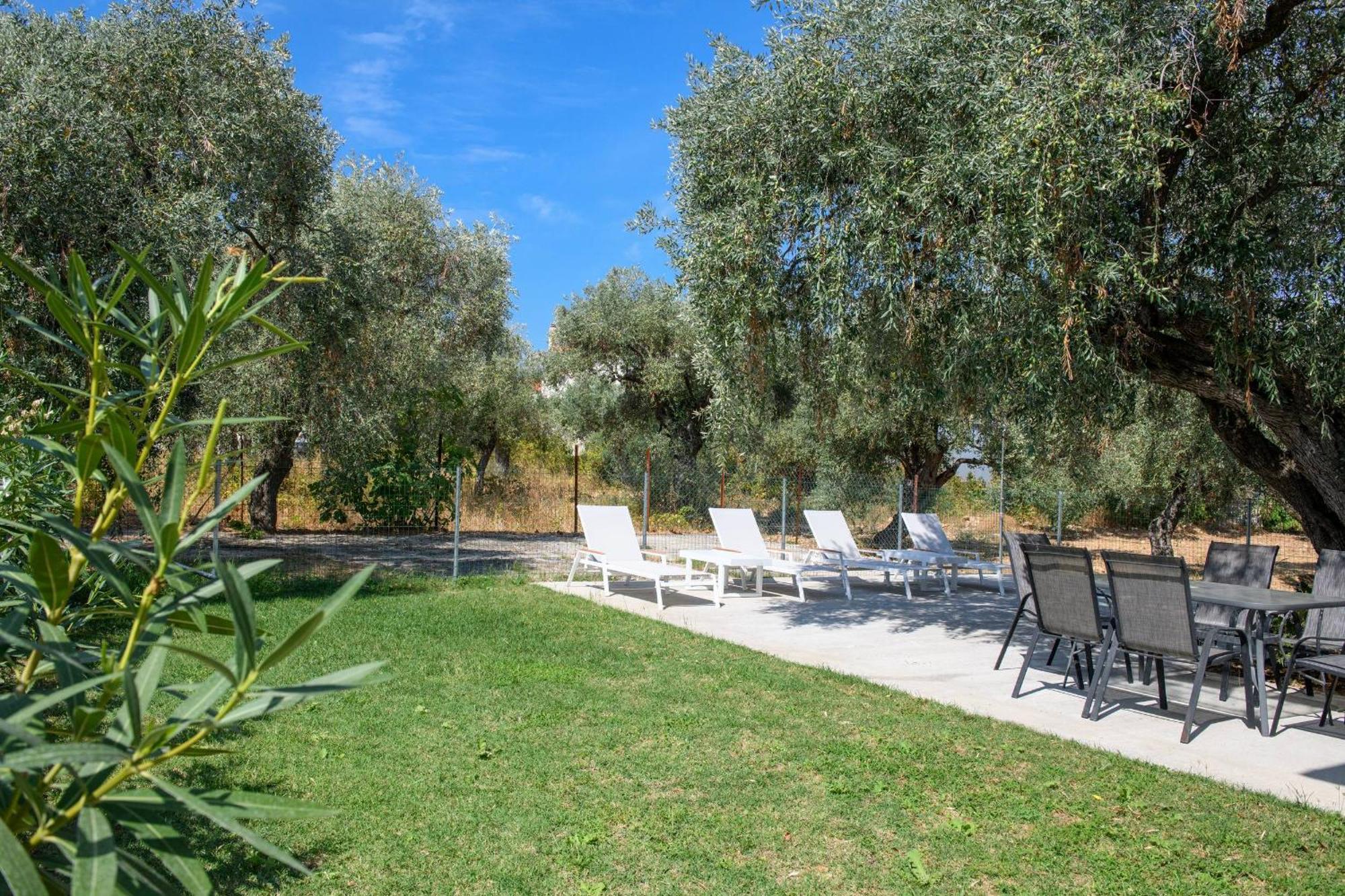 לימנאס Louloudis Apartments Complex מראה חיצוני תמונה